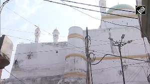 Whitewashing of Sambhal mosque begins