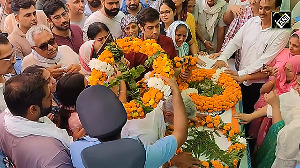 Last rites of Squadron Leader Lokender Singh Sindhu performed in Rohtak 