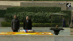 Watch how Putin paid tribute to 'Father of India'