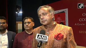 1971 was different What Congress Shashi Tharoor said on PM Modi India Pakistan understanding