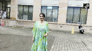 Raveena stuns in green!