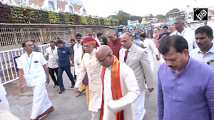 Mauritius PM visits Tirupati's Venkateswara Swamy Temple 