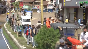 Police Evacuate Residents After Flooding in J-K's Anantnag