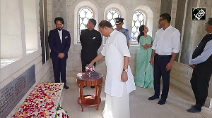Supriya Sule-led delegation pays floral tribute to Indian World War heroes in Cairo