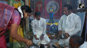 Madurai man celebrates 'Pongal' by honouring 300 kg Rajinikanth idol at his home