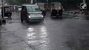 Rainfall causes waterlogging at several places in Mumbai