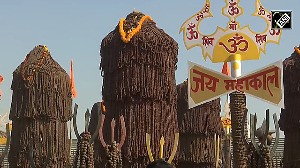 12 Jyotirlingas crafted from over 7 crore 'Rudraksha' beads draws devotees at Maha Kumbh