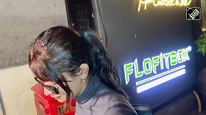 Avneet Kaur looks stunning as she snapped in rain with black goggles!