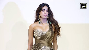 Glam & amp Grace: Janhvi's Latest Style Steals the Spotlight