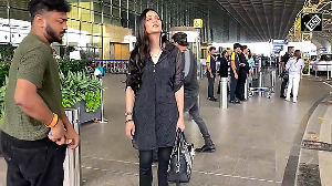 Shruti Haasan was seen at the airport and posed for the paps