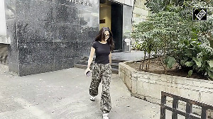 Jasmin Bhasin Slays in a Cool Look, Wins Hearts with Her Adorable Smile!