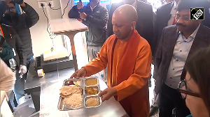 Yogi inaugurates 'Maa Ki Rasoi' in Prayagraj, offering full meal for just Rs 9