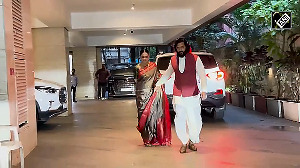 Riteish-Genelia Stun in Ethnic Marathi Look
