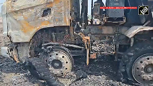 Maoists torch mining vehicles in Hazaribagh