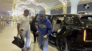 Kartik Aaryan jets off to Jaipur to promote his film Tu Meri Main Tera Main Tera Tu Meri 