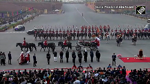 President Murmu arrives at Vijay Chowk to attend the Beating Retreat ceremony