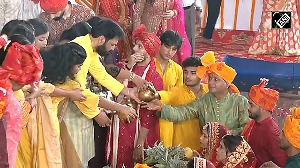 Chirag Paswan performs 'Chhath Puja' rituals with family in Patna