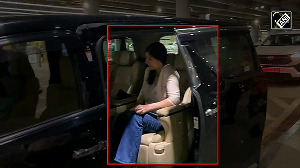 Watch: Aamir Khan's girlfriend Gauri waits at Mumbai Airport to receive him