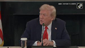 WATCH: Rubio Interrupts Trump With Secret Gaza Deal Note