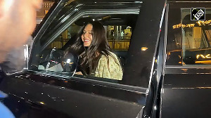 Sonam Bajwa shines bright after her salon session