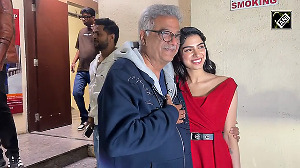 Khushi arrives with father Boney Kapoor at 'Loveyapa' screening of 