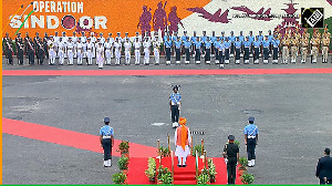 PM Modi inspects Guard of Honour at Red Fort on Independence Day