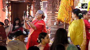 Star-Studded Durga Puja! Kajol, Rani Mukerji, Jaya Bachchan Celebrate in Style