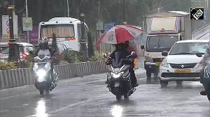Heavy rain lashes parts of Mumbai, temperature dips across region