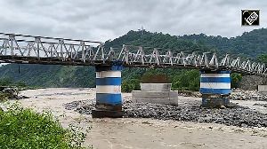 WB Portion of Dudhia iron bridge collapsed in Darjeeling amid heavy rain