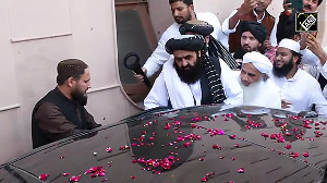 Afghanistan Foreign Minister Amir Khan Muttaqi reaches Saharanpurs Darul Uloom Deoband in UP