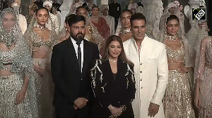 Akshay Kumar makes dazzling comeback on ramp after 12 years at ICW