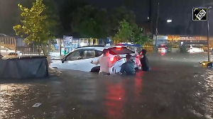 Heavy rains trigger severe waterlogging, traffic chaos in Gurugram
