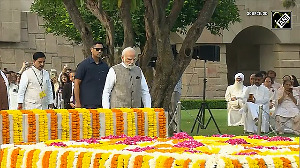PM Modi pays tribute to Mahatma Gandhi on occasion of his birth anniversary