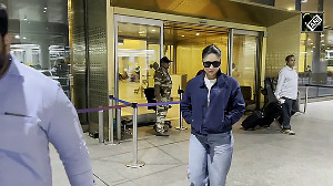 SPOTTED: Kareena Kapoor at Mumbai airport