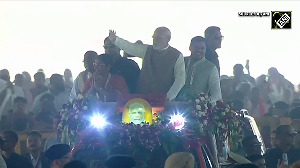 Massive Crowd Greets PM Modi on 75th B'day Roadshow in MP