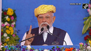 PM Modi's Big 'Foreign Reliance' Warning Amid US' New 100,000 H-1B Visa, Tariff Moves