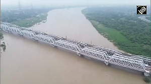 Yamuna river flows near danger mark in Delhi