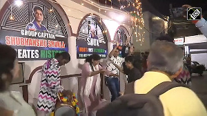 Shubhanshu Shukla's mom breaks into celebration dance as astronaut son returns from Axiom-4 mission
