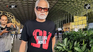 Sanjay Mishra looked in full style even at the age of 62