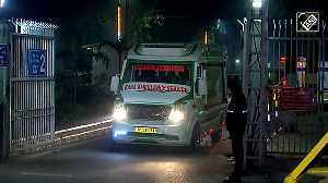 Mortal remains of Manmohan Singh taken from AIIMS to his residence