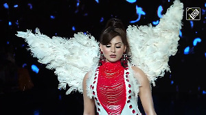 Watch: Urvashi Rautela walks the ramp like an angel 