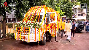 Dheeraj Kumar last rites: Family, friends join last rites rituals