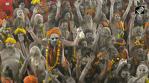 Hundreds of Naga Sadhus march toward Triveni Sangam for holy dip 