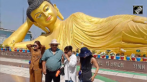 The biggest reclining statue of Lord Buddha becomes the center of attraction in Bihar