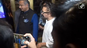 Aamir Khan attends screening of 'Sitaare Zameen Par' with Shashi Tharoor