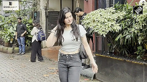 Zareen Khan spotted in casual outfit, her cuteness won hearts