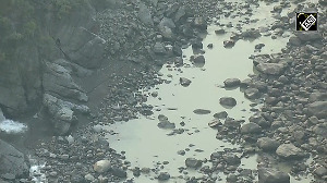 LATEST VISUALS: Chenab river runs dry near Pakistan