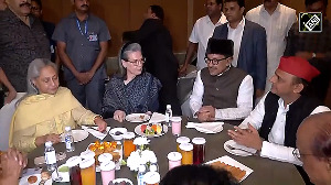 Sonia, Jaya , Akhilesh attend IUML's Iftar party 