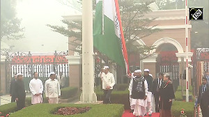 Sonia Gandhi inaugurates Congress' new HQ 'Indira Bhawan' in Delhi