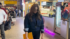Huma Qureshi's Black Airport Look is Breaking the Internet!
